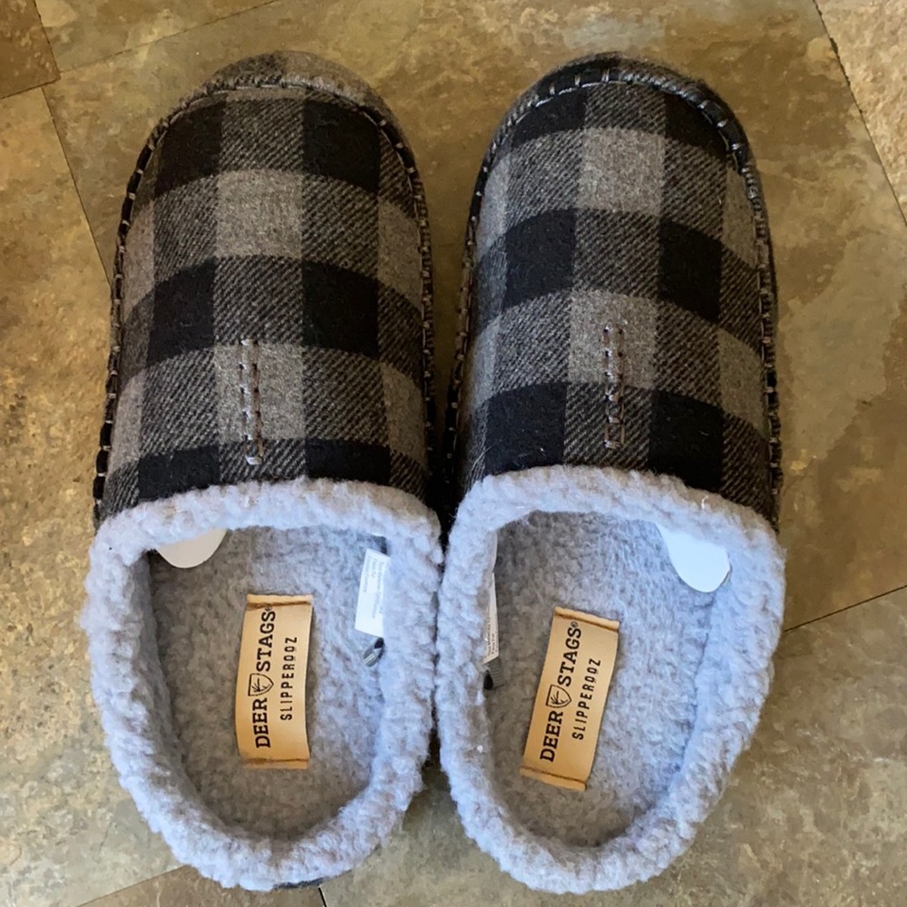 🦋 DEERSTAGS brand slippers NWB